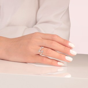 Ασημένιο επιπλατινωμένο δαχτυλίδι Τρίγωνα