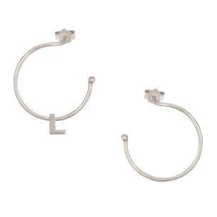 Ασημένια επιπλατινωμένα σκουλαρίκια Κρίκοι Μονόγραμμα L 25.00mm